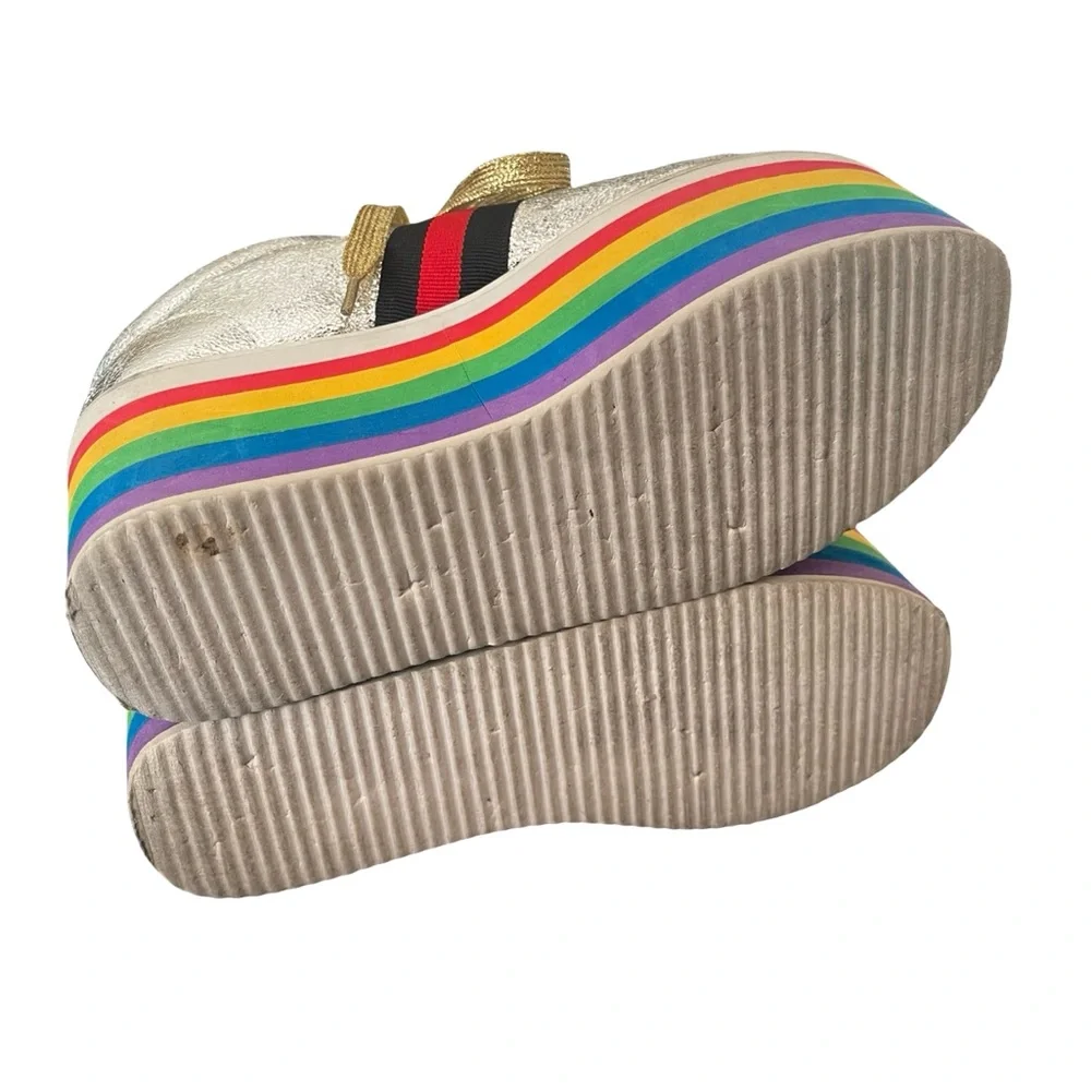 CAPE ROBBIN WOMEN'S MOMO-1 PLATFORM SNEAKER Metallic Silver Rainbow Platform 6 M